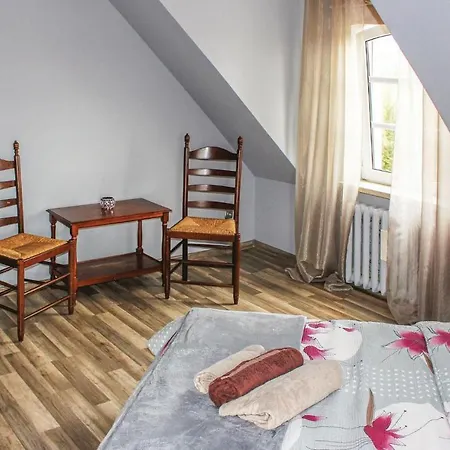 Сasa de vacaciones Four-bedroom Holiday In *