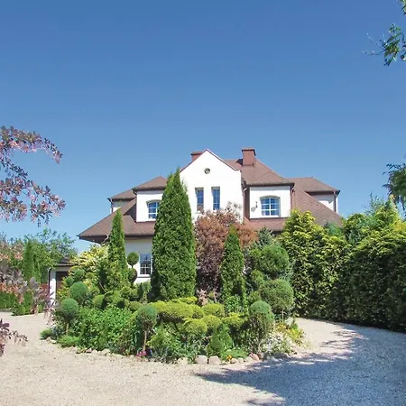 Сasa de vacaciones Four-bedroom Holiday In